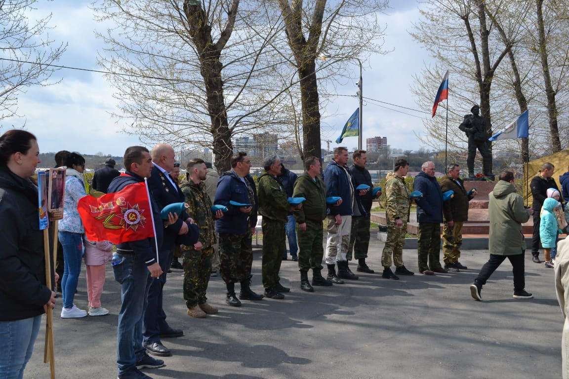 Празднования дня ПОБЕДЫ 9 мая Иркутской областной общественной организацией ветеранов "Союз десантников"