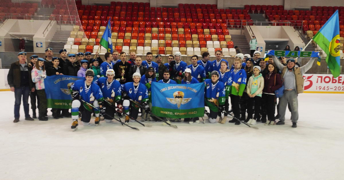 Хоккейная команда "Крылатая гвардия" «Союза десантников Удмуртии» вышла в плей-офф
