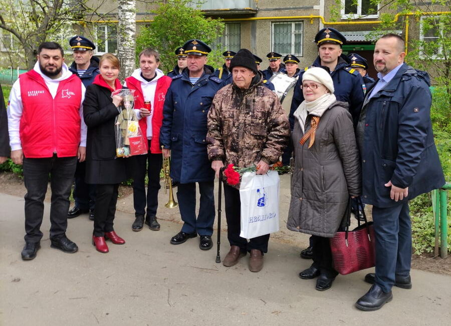 Ивановская областная общественная организация «Союз десантников» поздравила ветеранов ВОВ с Днём Победы
