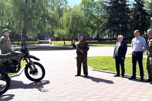 МОТОЦИКЛЫ УЕХАЛИ НА ФРОНТ