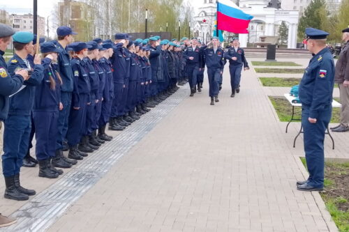 В КОСТРОМЕ КУРСАНТАМ ЦВР «БЕРКУТ», С ЧЕСТЬЮ ПРОШЕДШИМ КВАЛИФИКАЦИОННЫЕ ИСПЫТАНИЯ, ВРУЧЕНЫ ГОЛУБЫЕ БЕРЕТЫ