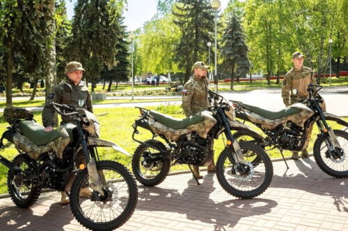 МОТОЦИКЛЫ УЕХАЛИ НА ФРОНТ